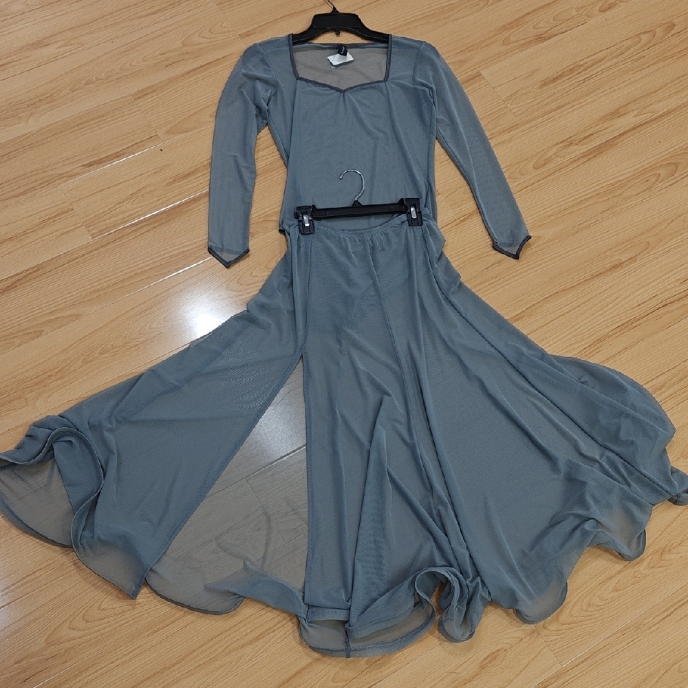 Elegant Gray Women's Skirt Set